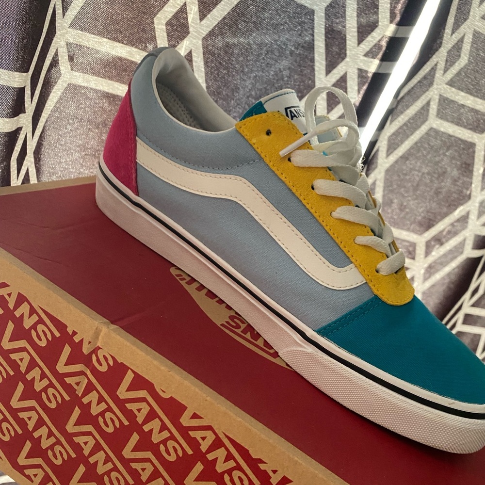 Never worn new vans